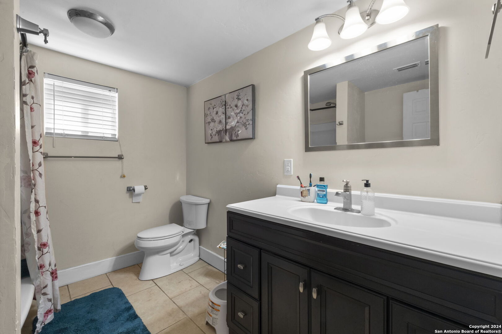 916 FORD ST, Kerrville, TX 78028 — photo 1