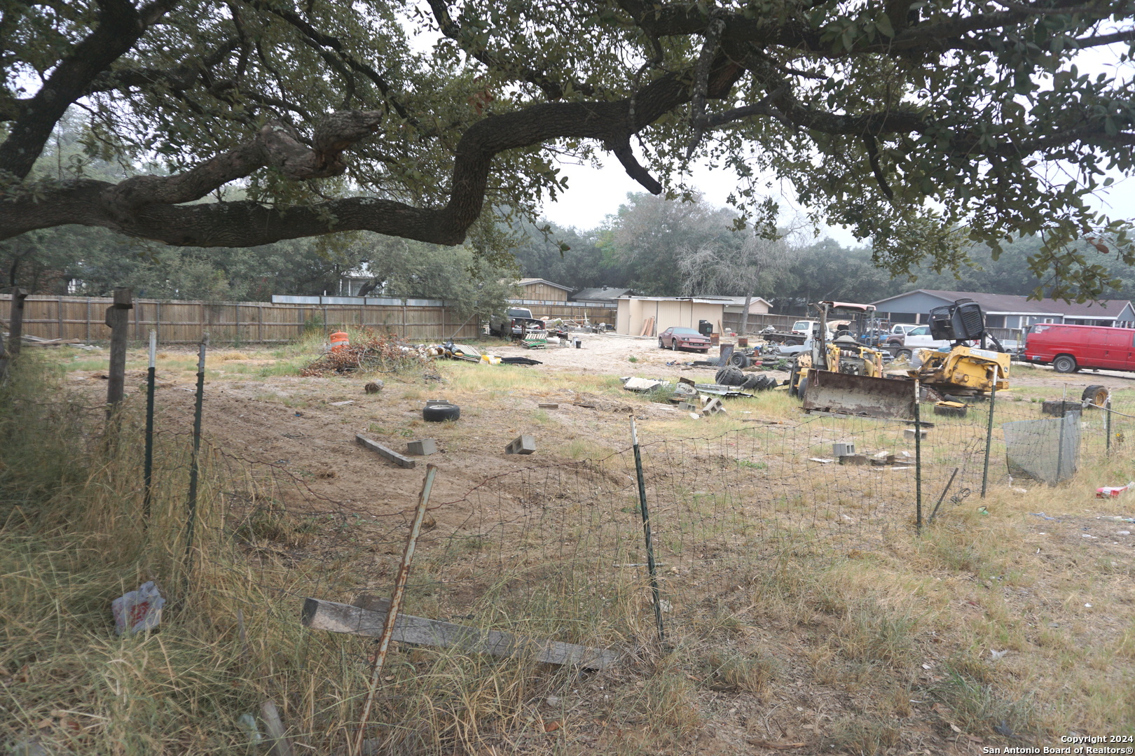 47 VIEWPOINT DR, Poteet, TX 78065 — photo 1