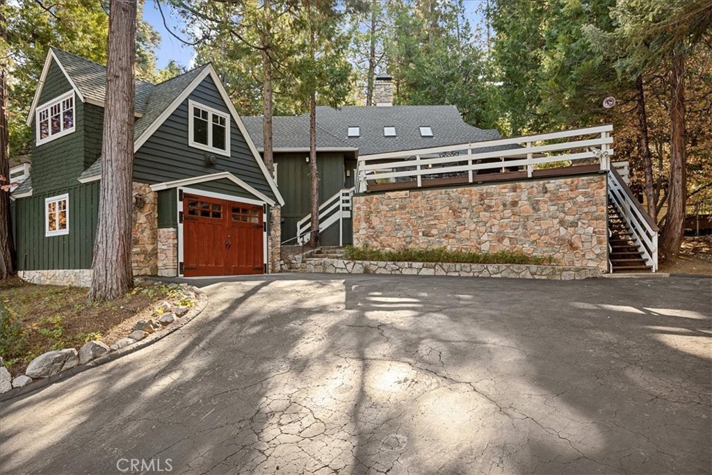 226 Holiday Drive, Lake Arrowhead, CA 92352 — photo 1