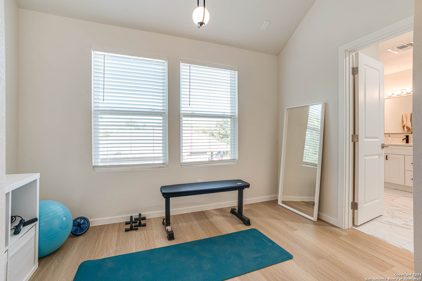 531 Monumental, San Antonio, TX 78203 — photo 1