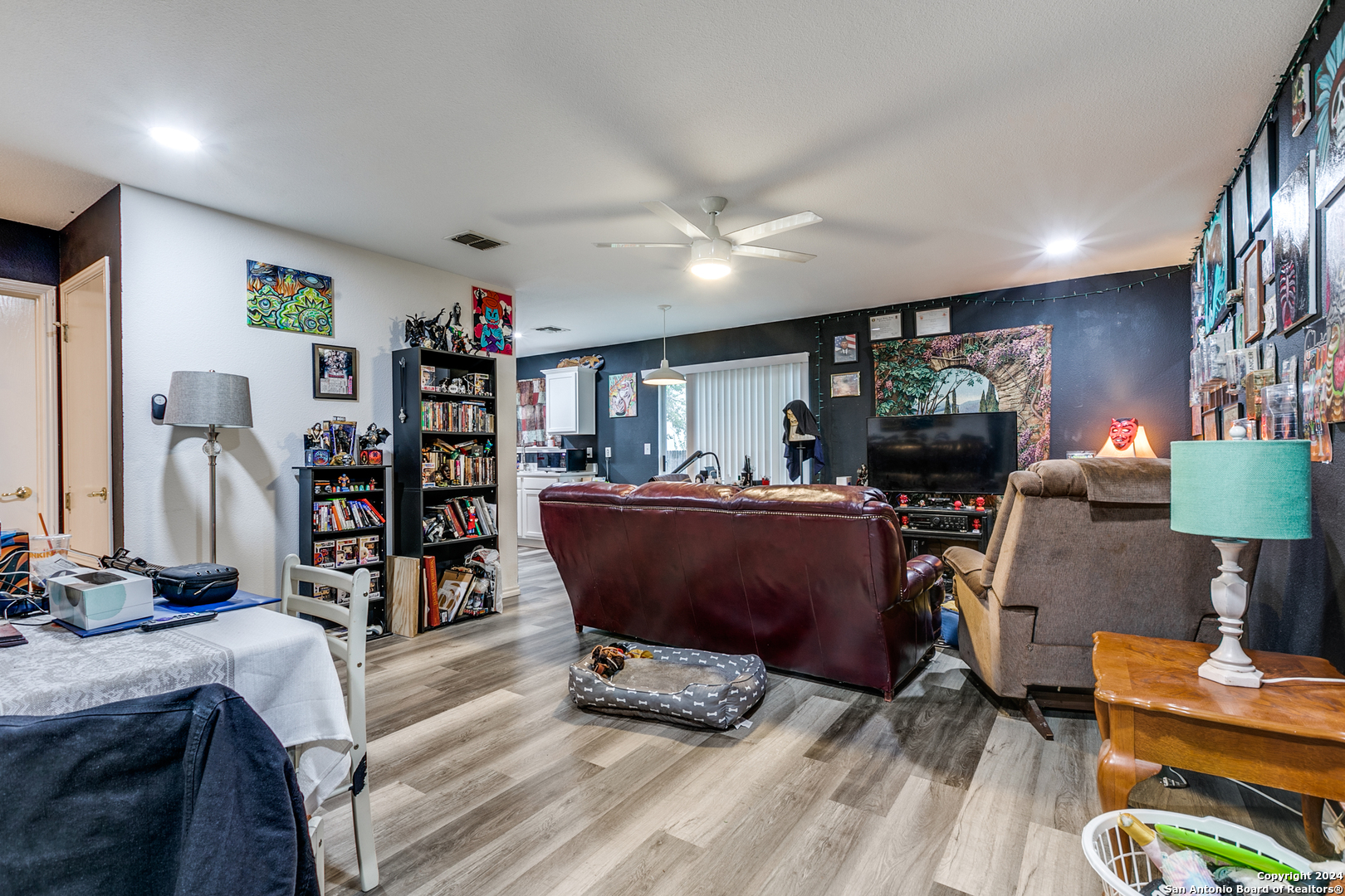 6807 Cougar Clf, San Antonio, TX 78242 — photo 1