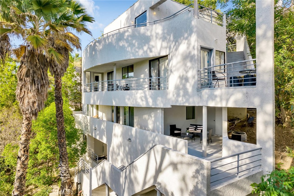 4939 Medina Drive, Woodland Hills, CA 91364 — photo 1