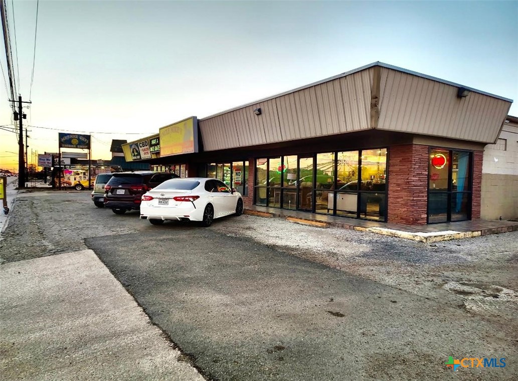 3208 Houston Highway, Victoria, TX 77901 — photo 1