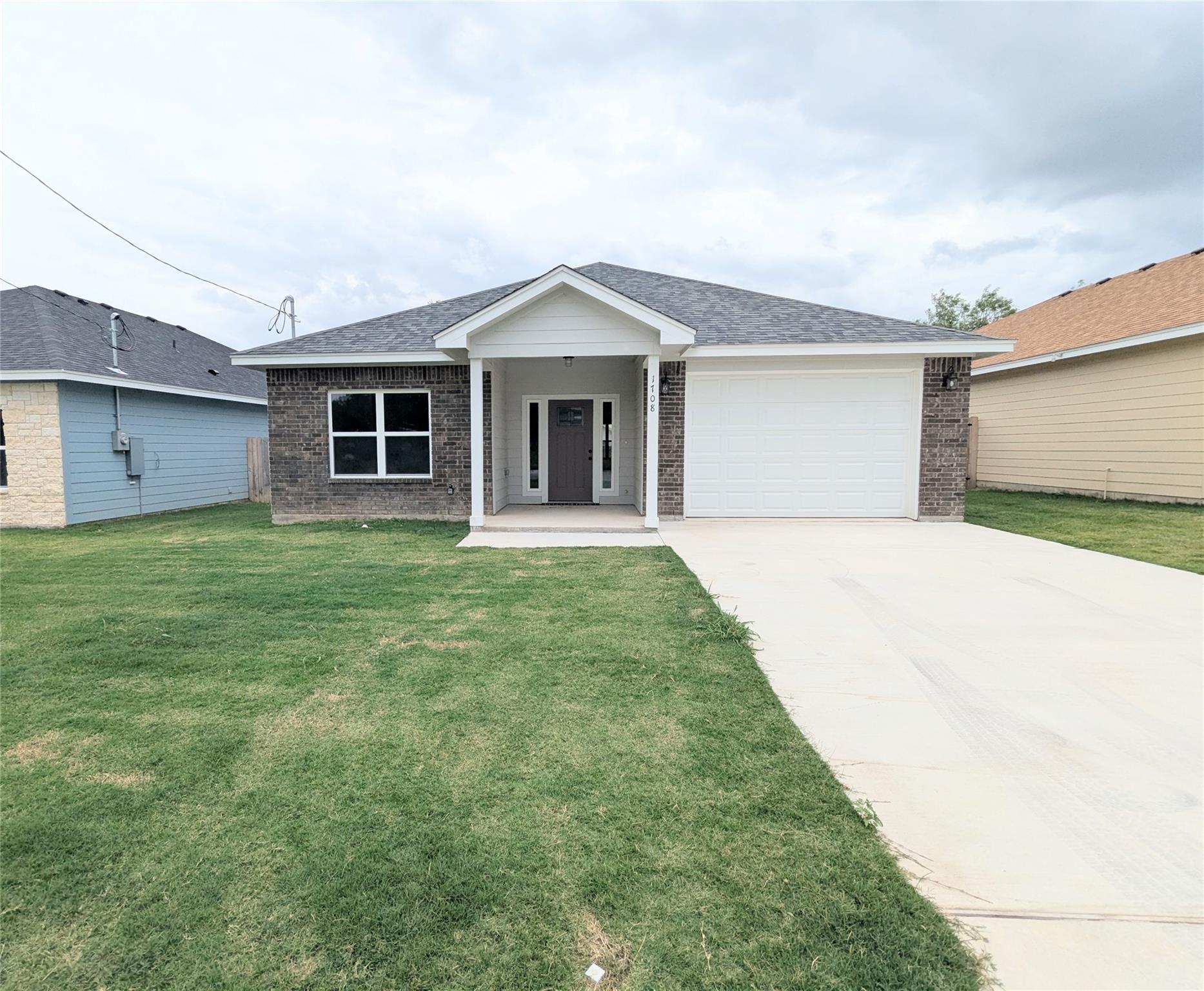 1708 E Ave G None, Lampasas, TX 76550 — photo 1