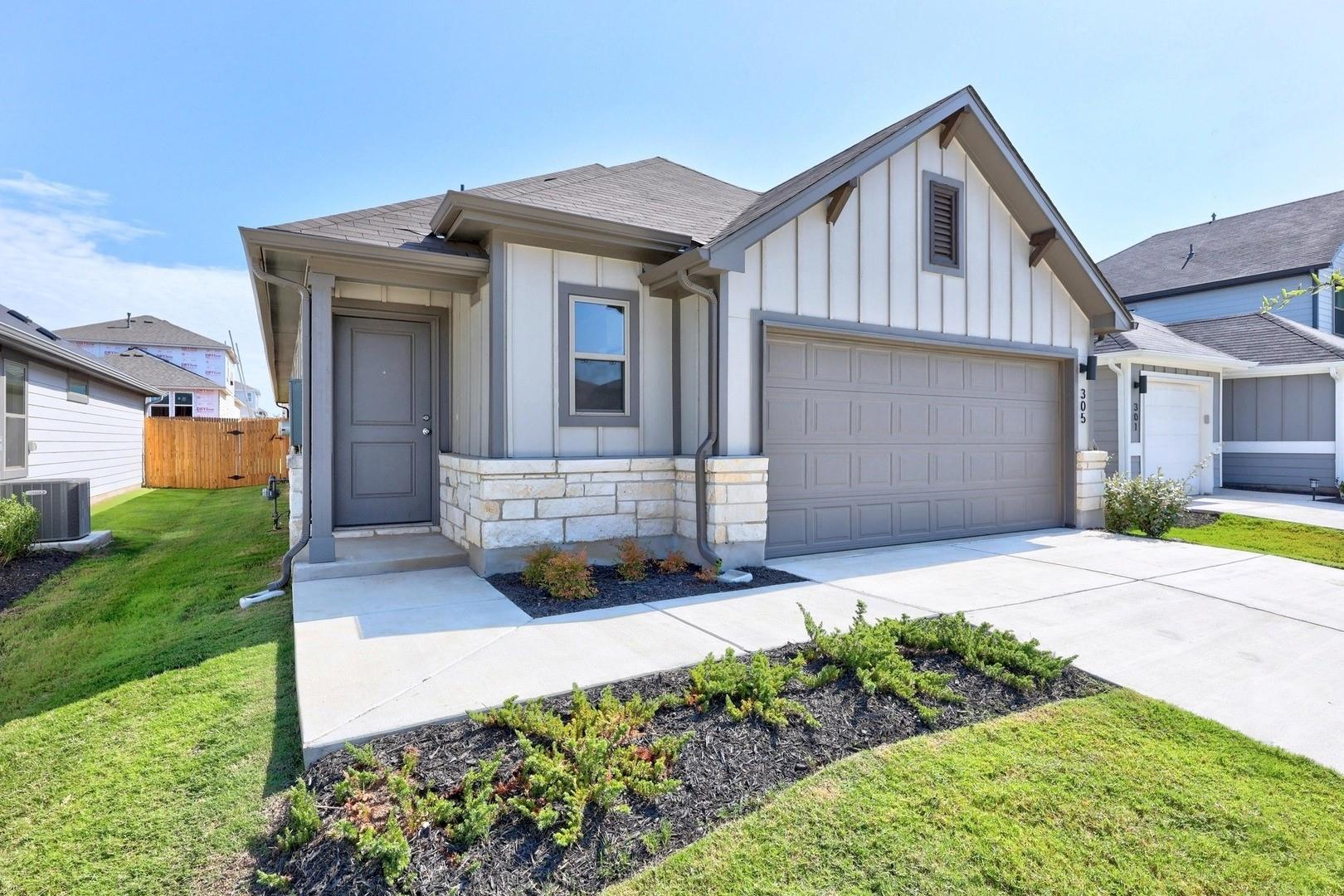 305 Bendecido, Elgin, TX 78621 — photo 1