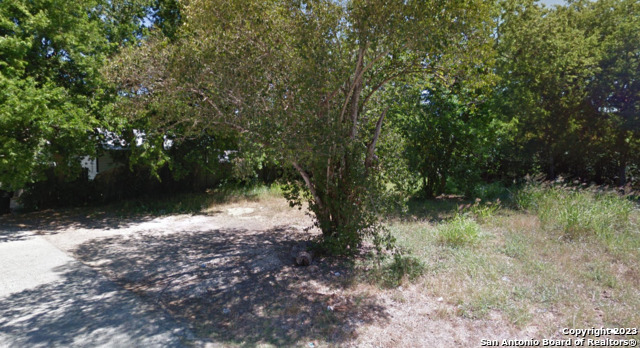 1005 CLARK ST, Seguin, TX 78155 — photo 1