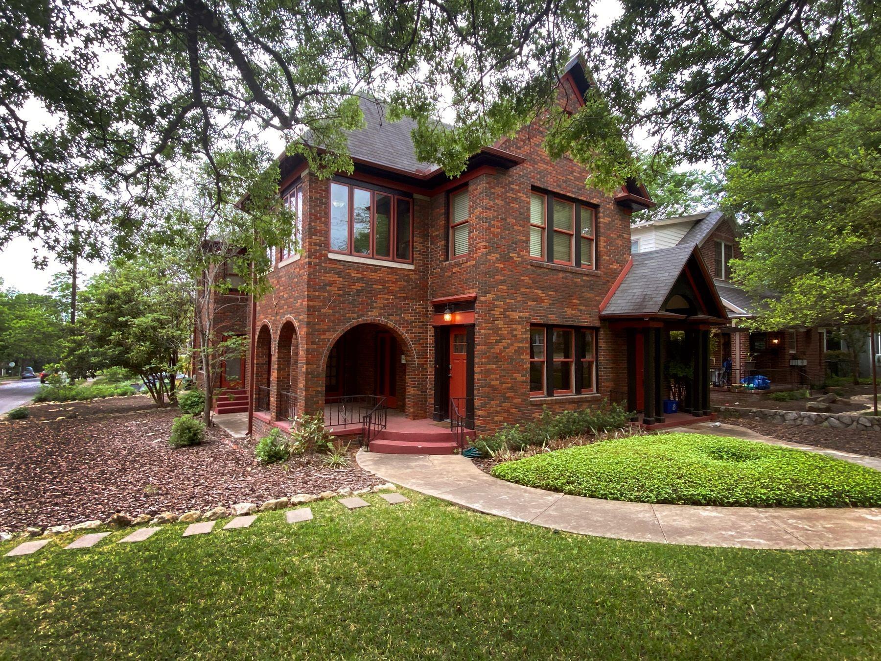 609 Texas, Austin, TX 78705 — photo 1
