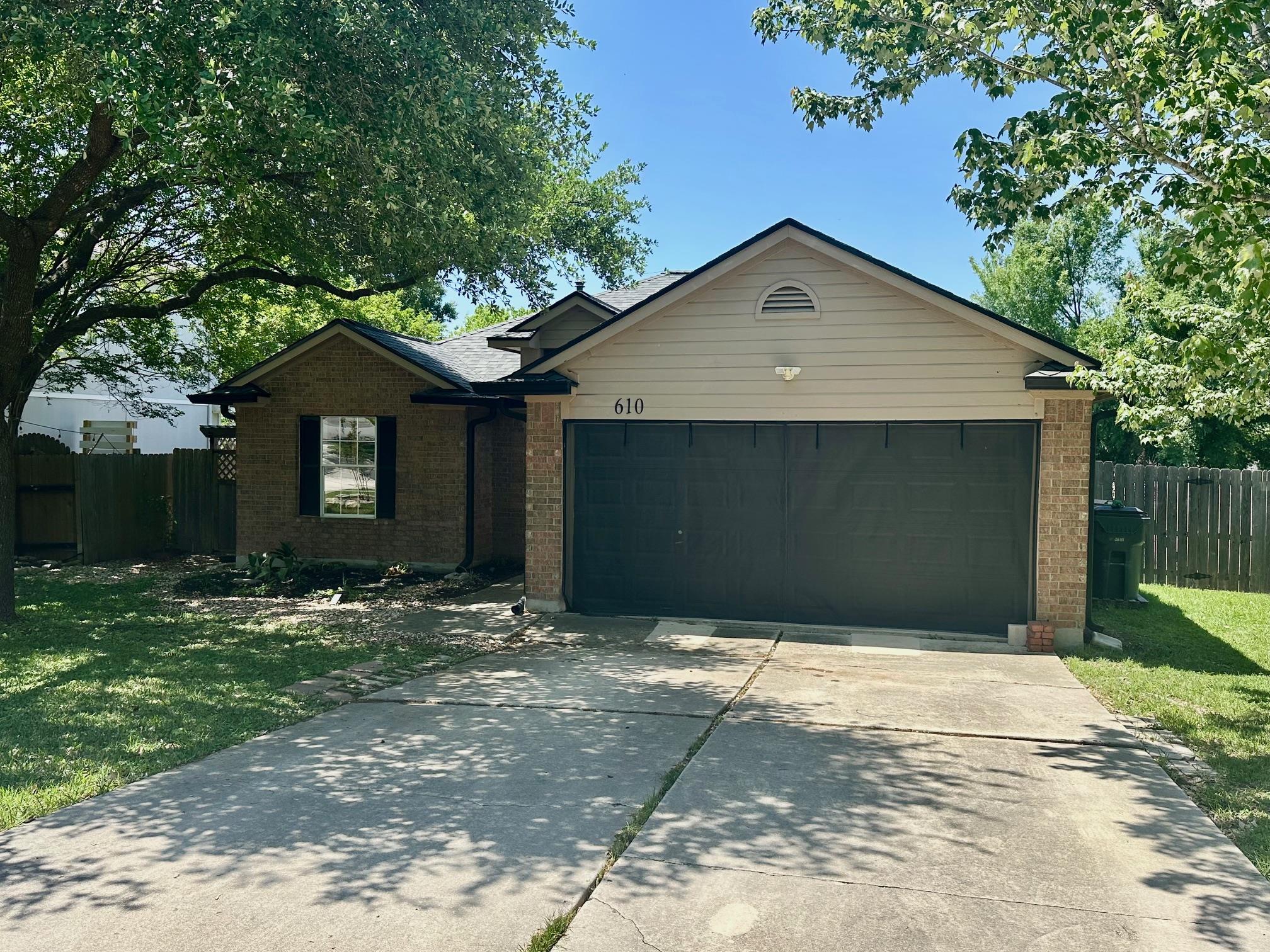 610 Tobin, Buda, TX 78610 — photo 1