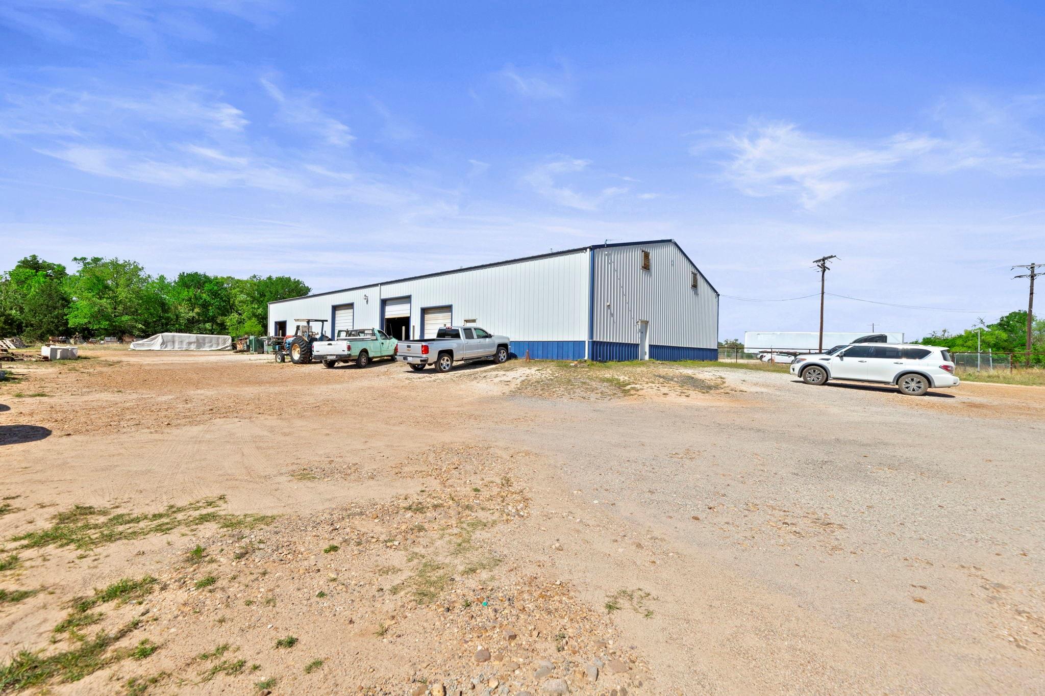 121 James Hoskins Ln, Cedar Creek, TX 78612 — photo 1