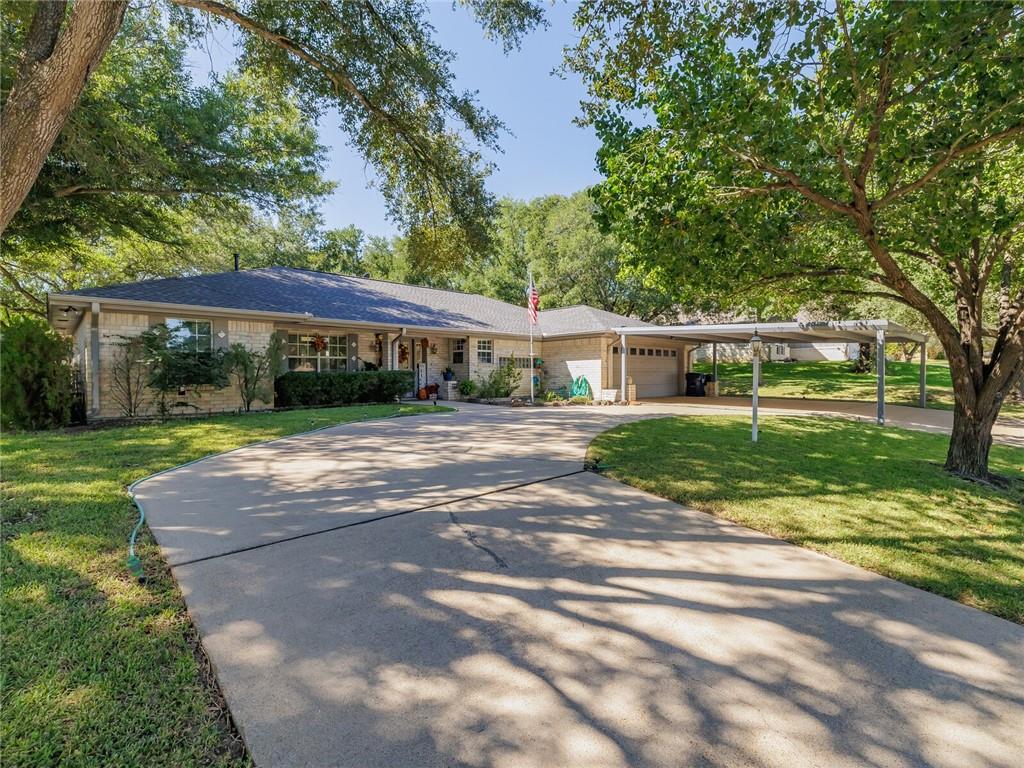 707 Palmer, Rockdale, TX 76567 — photo 1