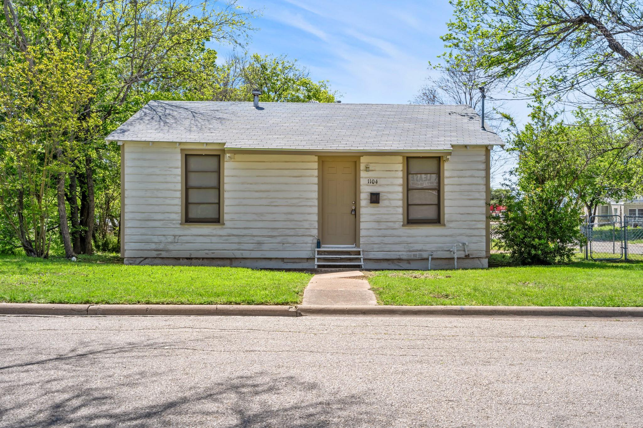 1104  York Ave, Killeen, TX 76541 — photo 1