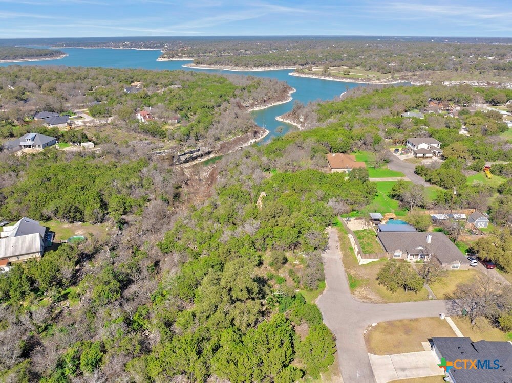 18 Aztec Lane, Morgans Point Resort, TX 76513 — photo 1