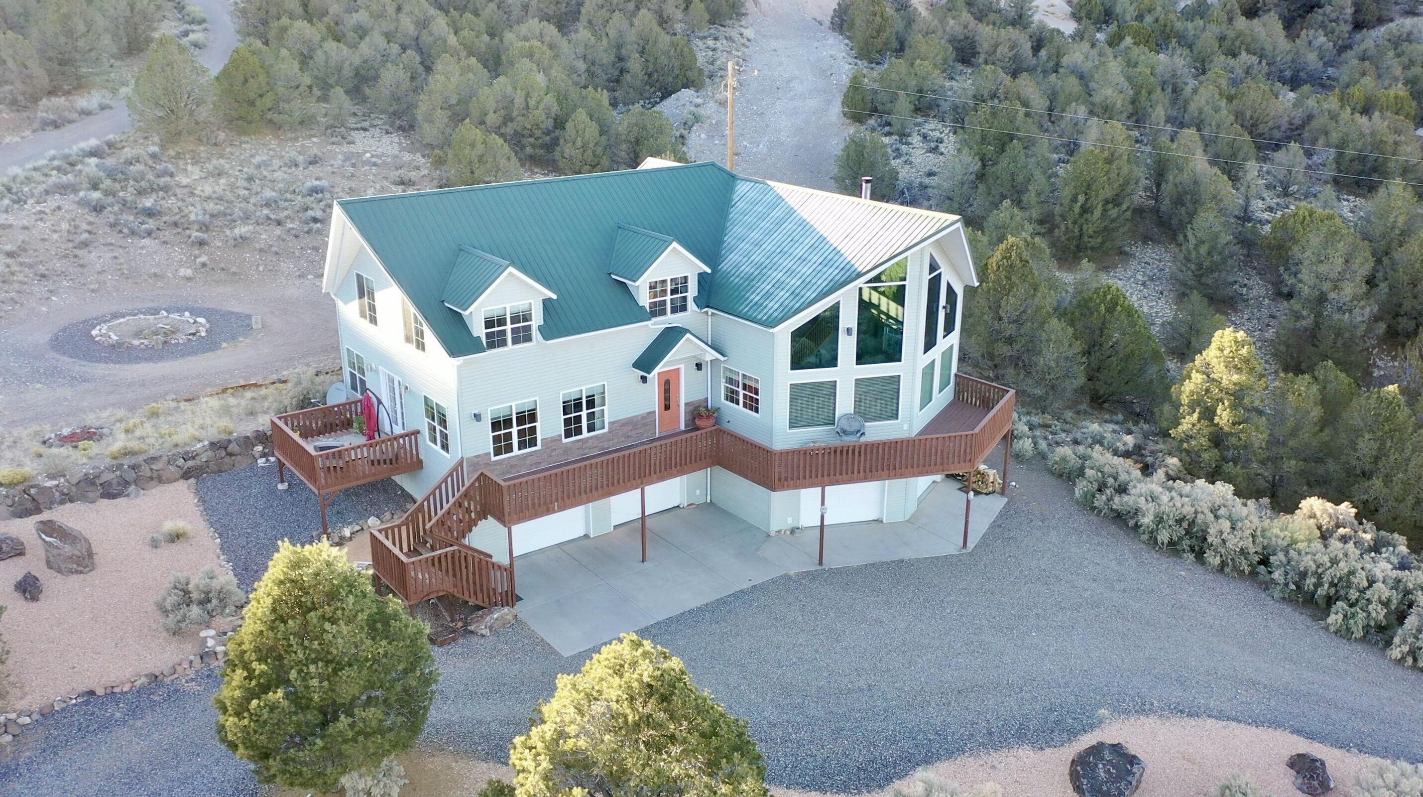 1915 E Bailey Acres DR