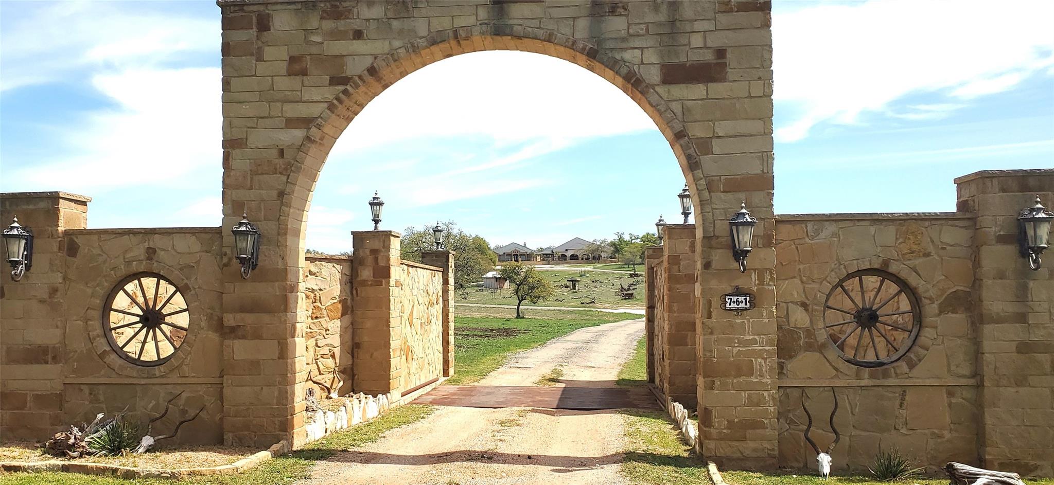 761 Allison Ln, San Marcos, TX 78666 — photo 1