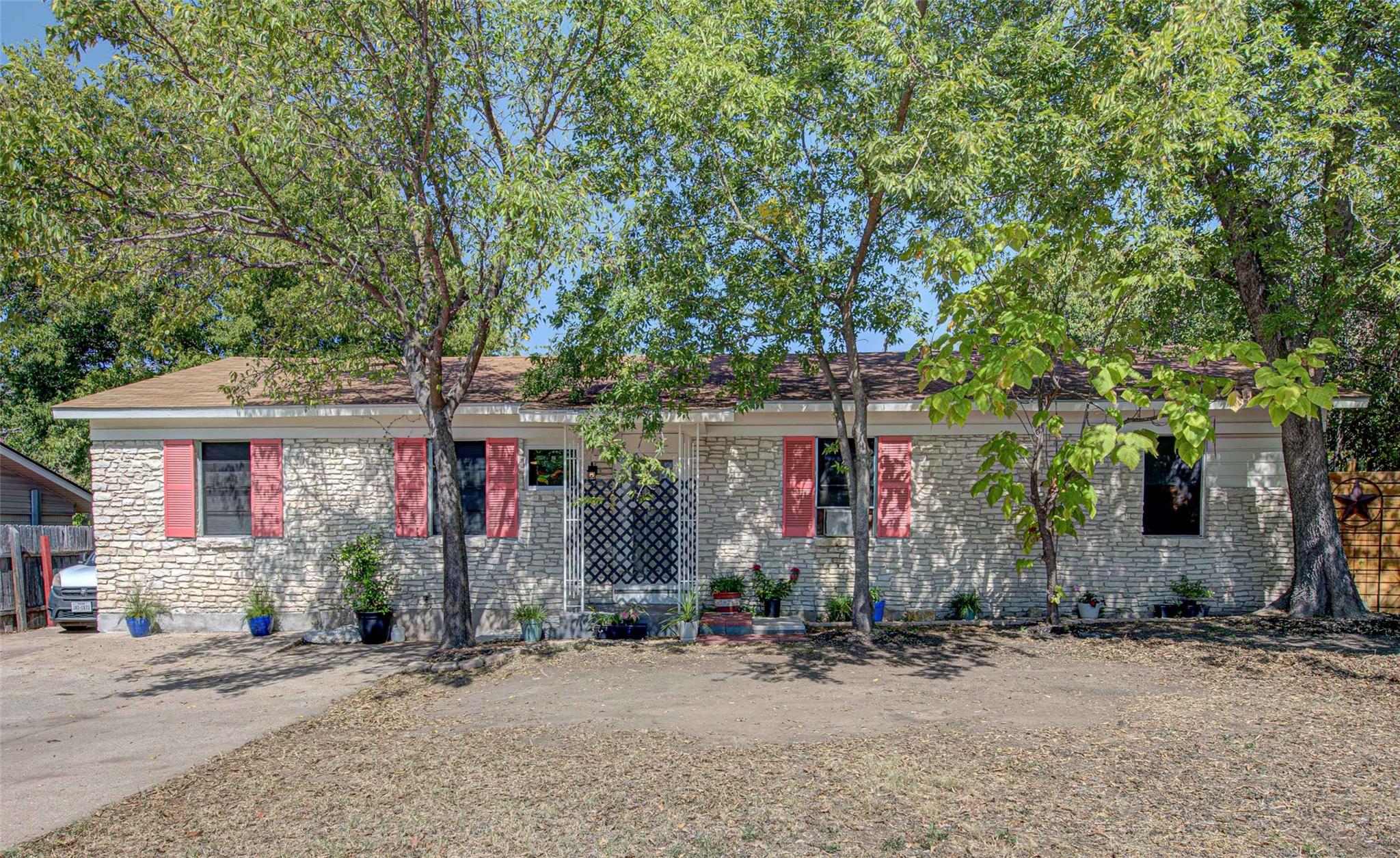 110 Saint Johns, Austin, TX 78752 — photo 1