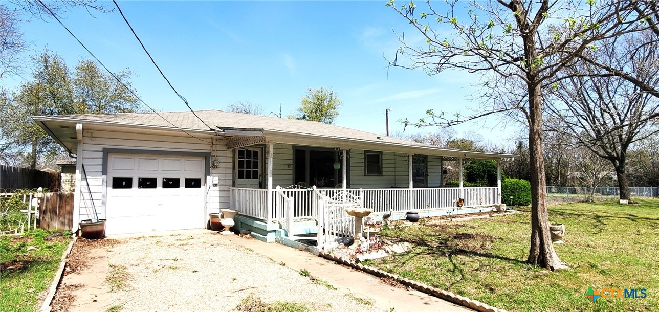 112 College Avenue, Oglesby, TX 76561 — photo 1
