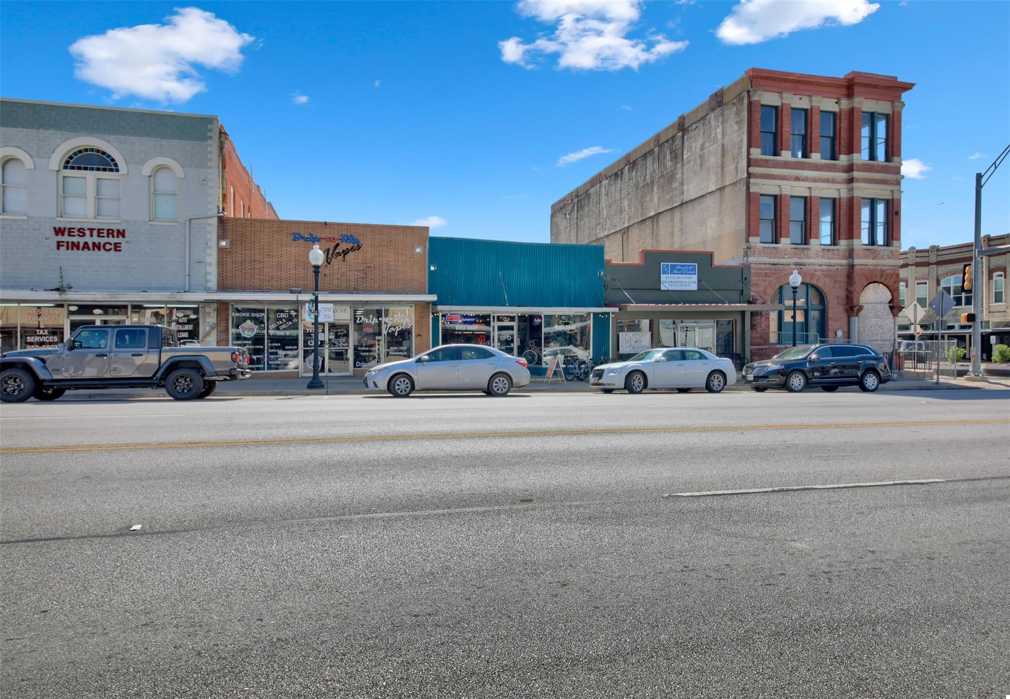 202 Main, Taylor, TX 76574 — photo 1