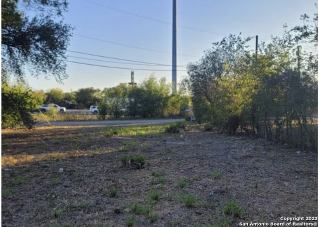 413 E Lubbock, San Antonio, TX 78204 — photo 1