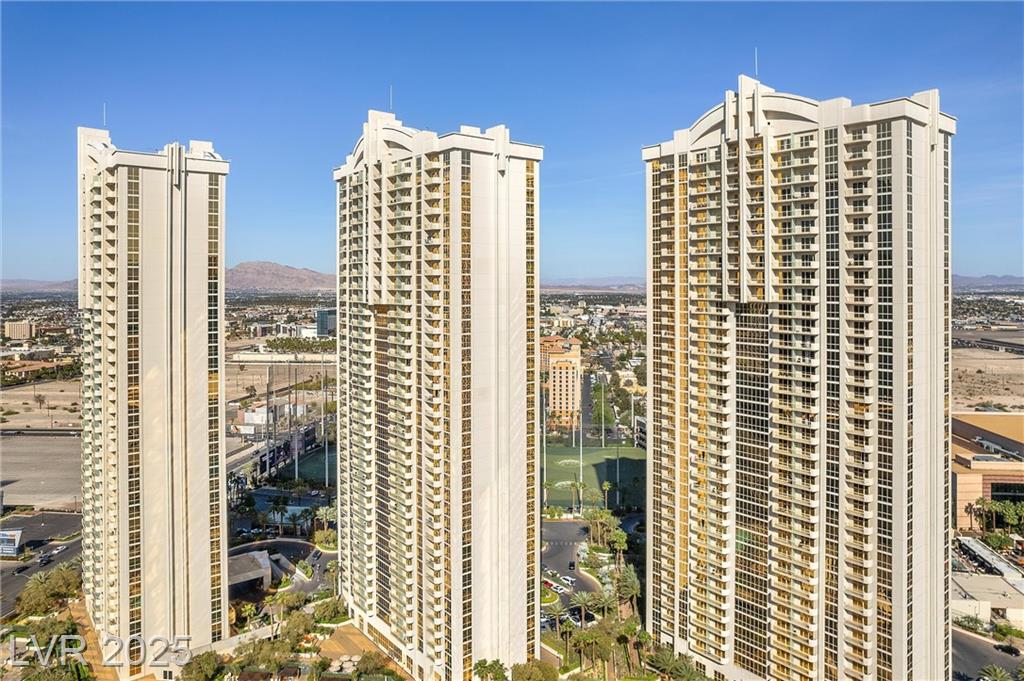 135 East Harmon Avenue 221, Las Vegas, NV 89109 — photo 1