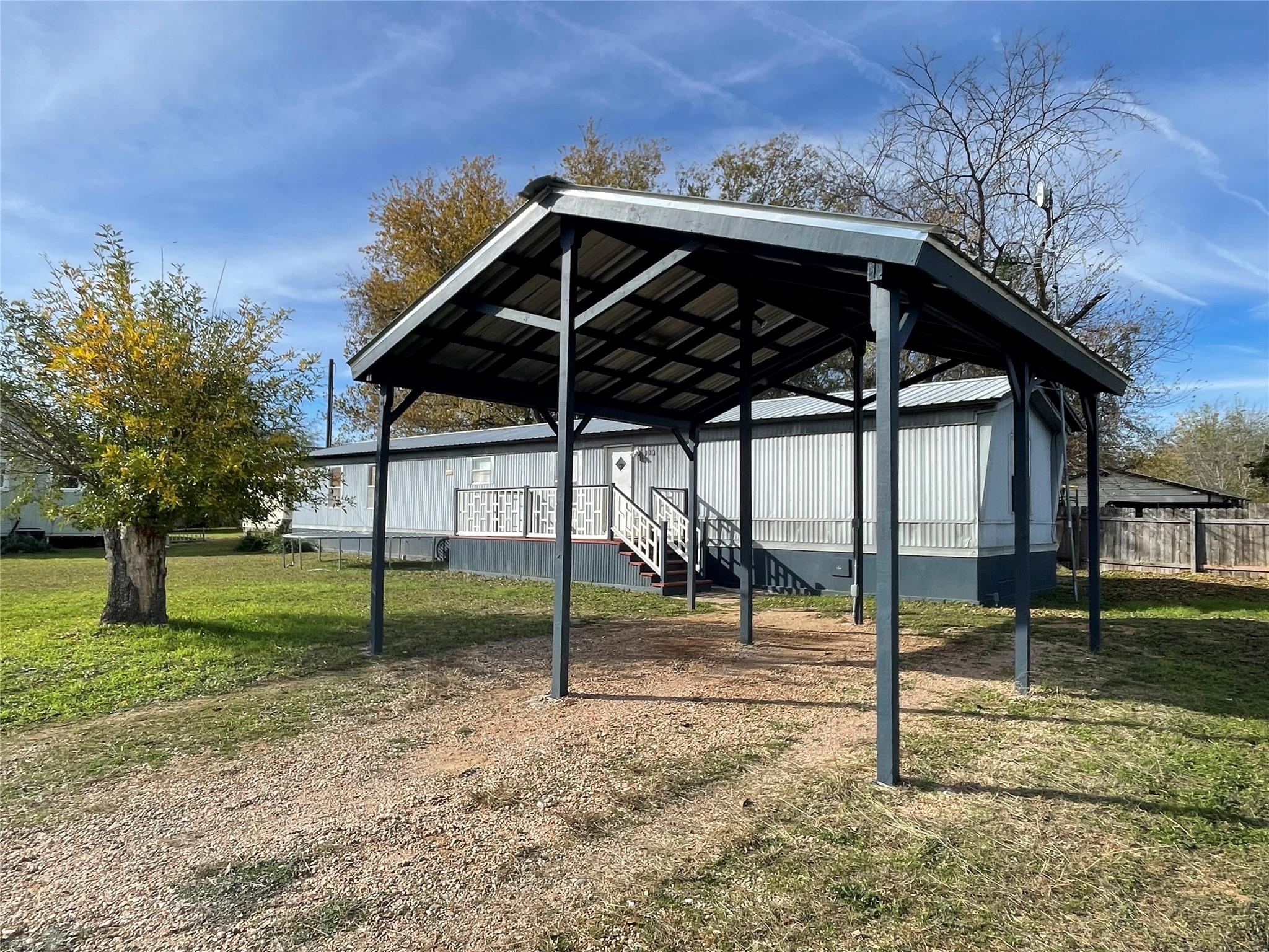 113 Elizabeth, Spicewood, TX 78669 — photo 1