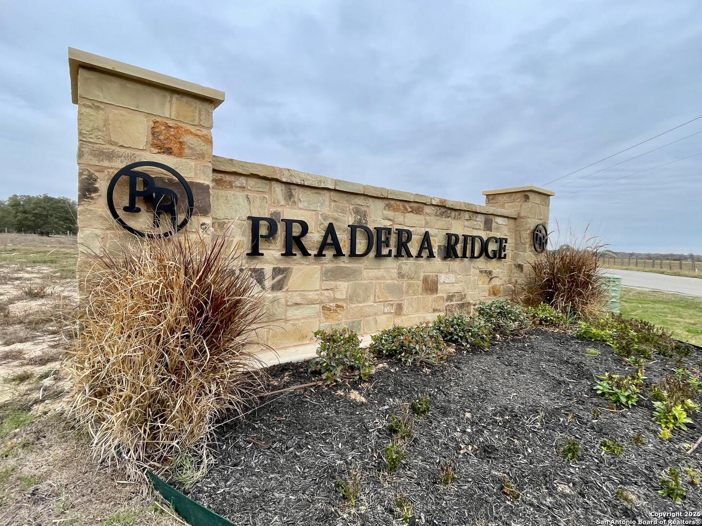 116 Pradera Ridge Dr, Floresville, TX 78114 — photo 1