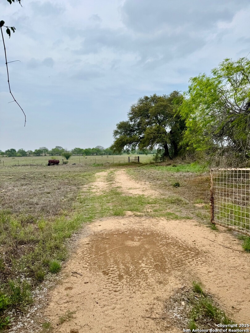 428 HORTON RD, Poteet, TX 78065 — photo 1