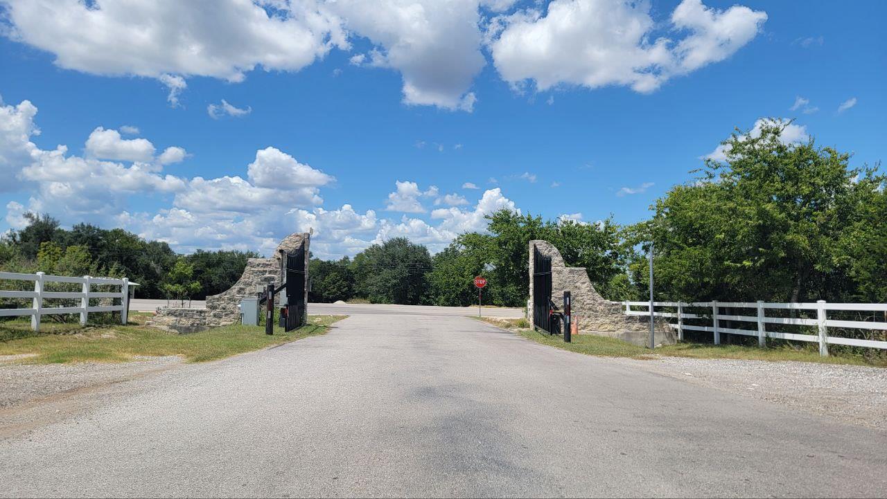 100 Twin Creekview, Georgetown, TX 78626 — photo 1