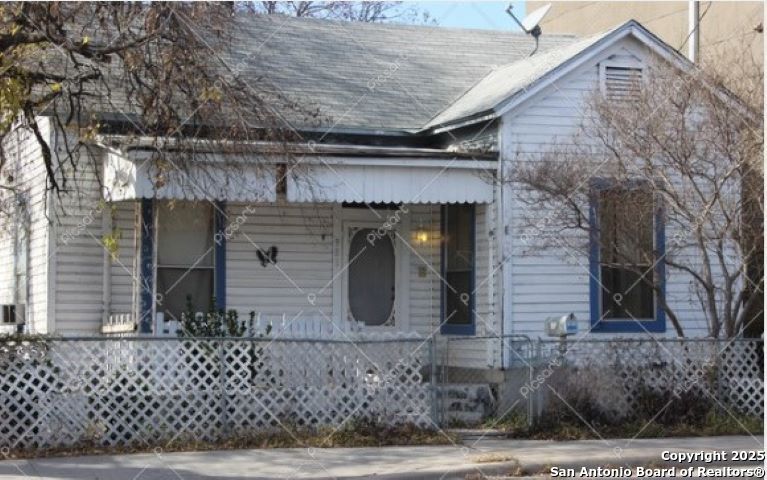 901 N Colorado, San Antonio, TX 78207 — photo 1