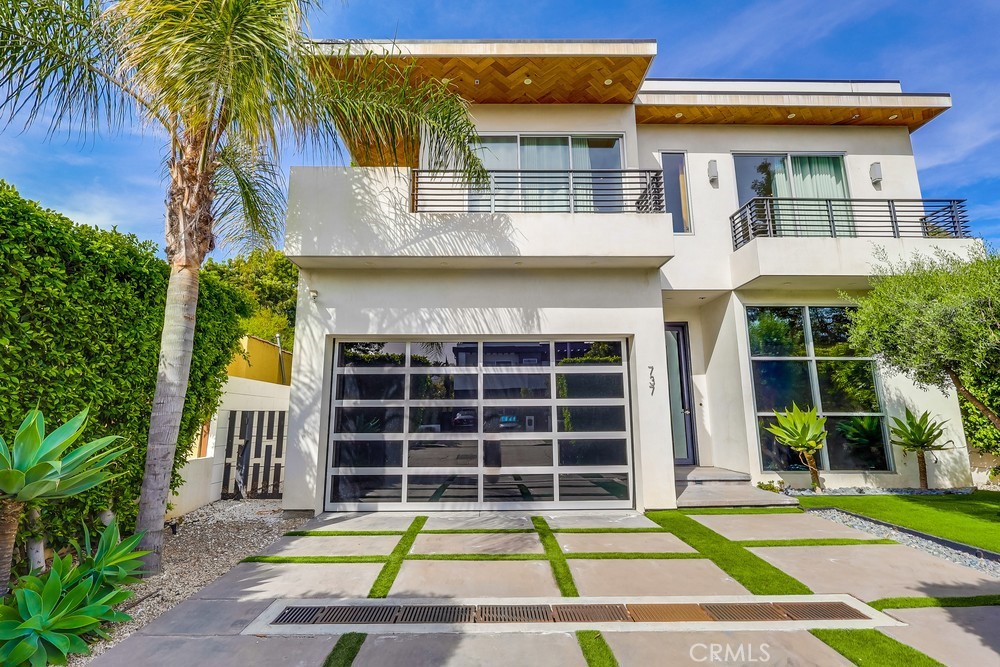 737 N Cherokee Avenue, Los Angeles, CA 90038 — photo 1
