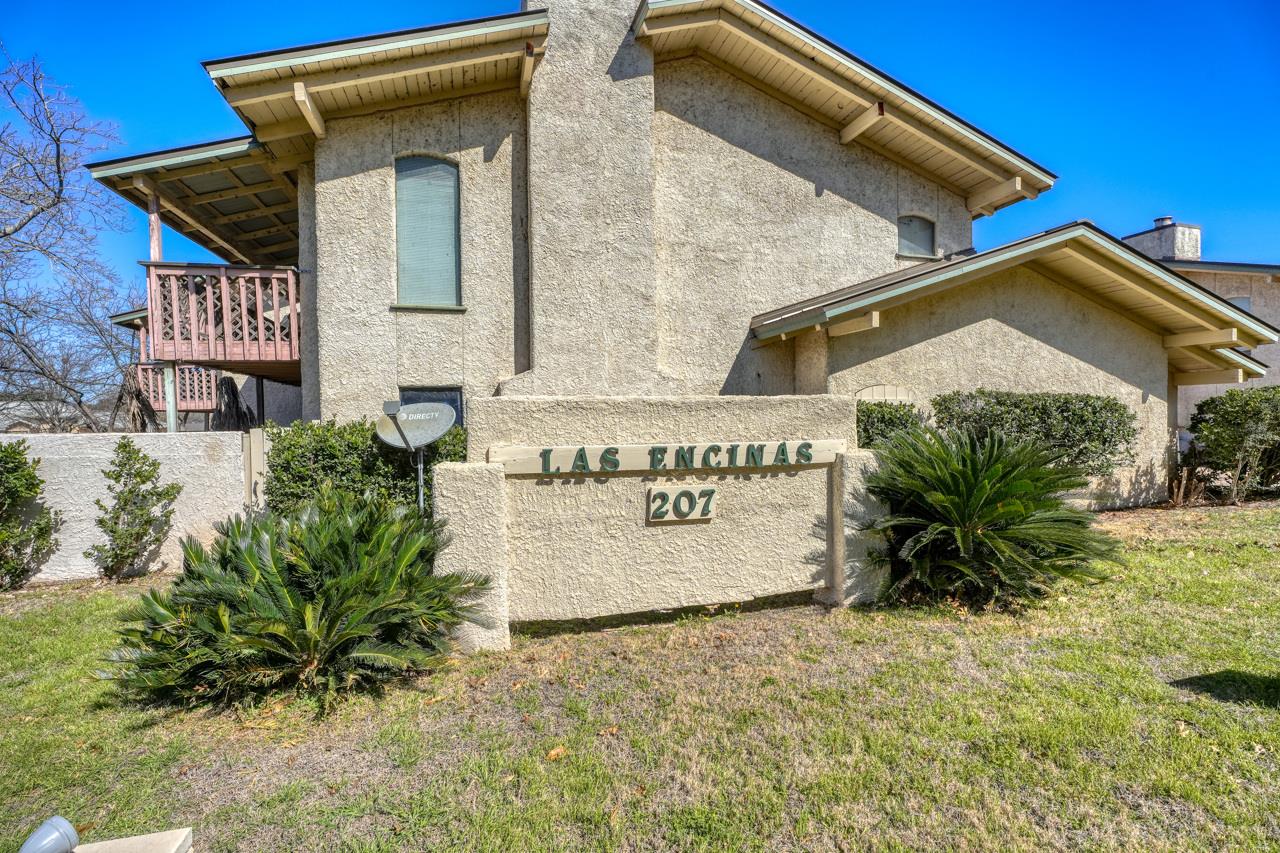 207 N Hi Circle N St N #105 A&B, Horseshoe Bay, TX 78657 — photo 1