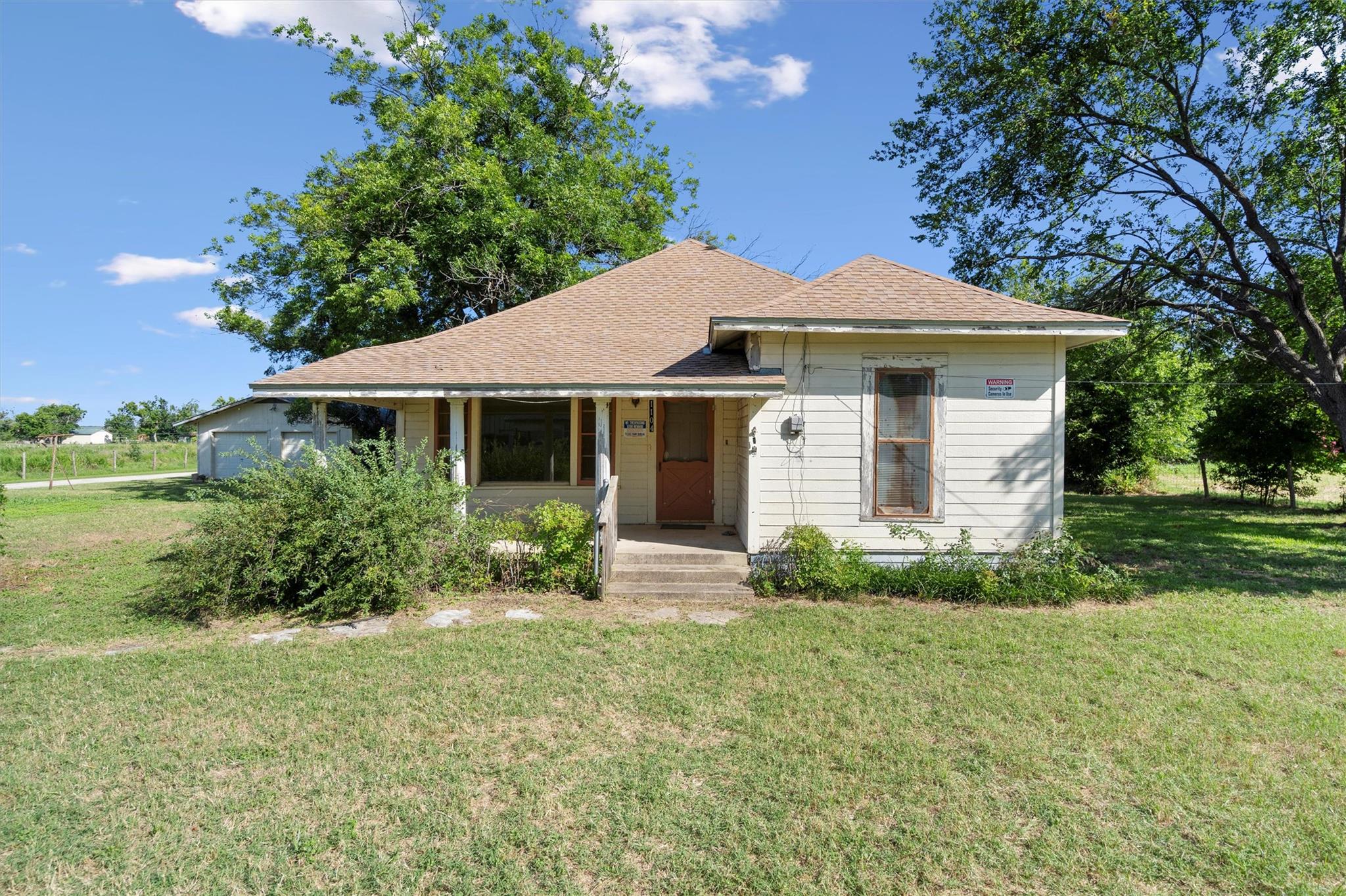1104 Umlang, Thorndale, TX 76577 — photo 1