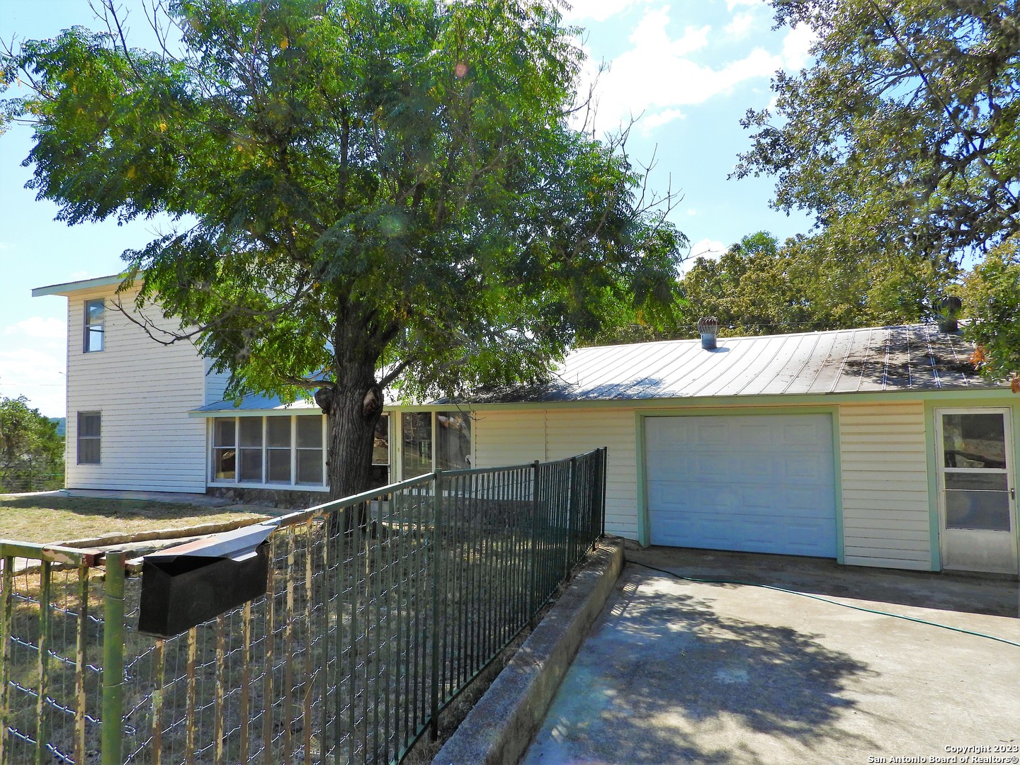 806 Blue Bill Cove Dr