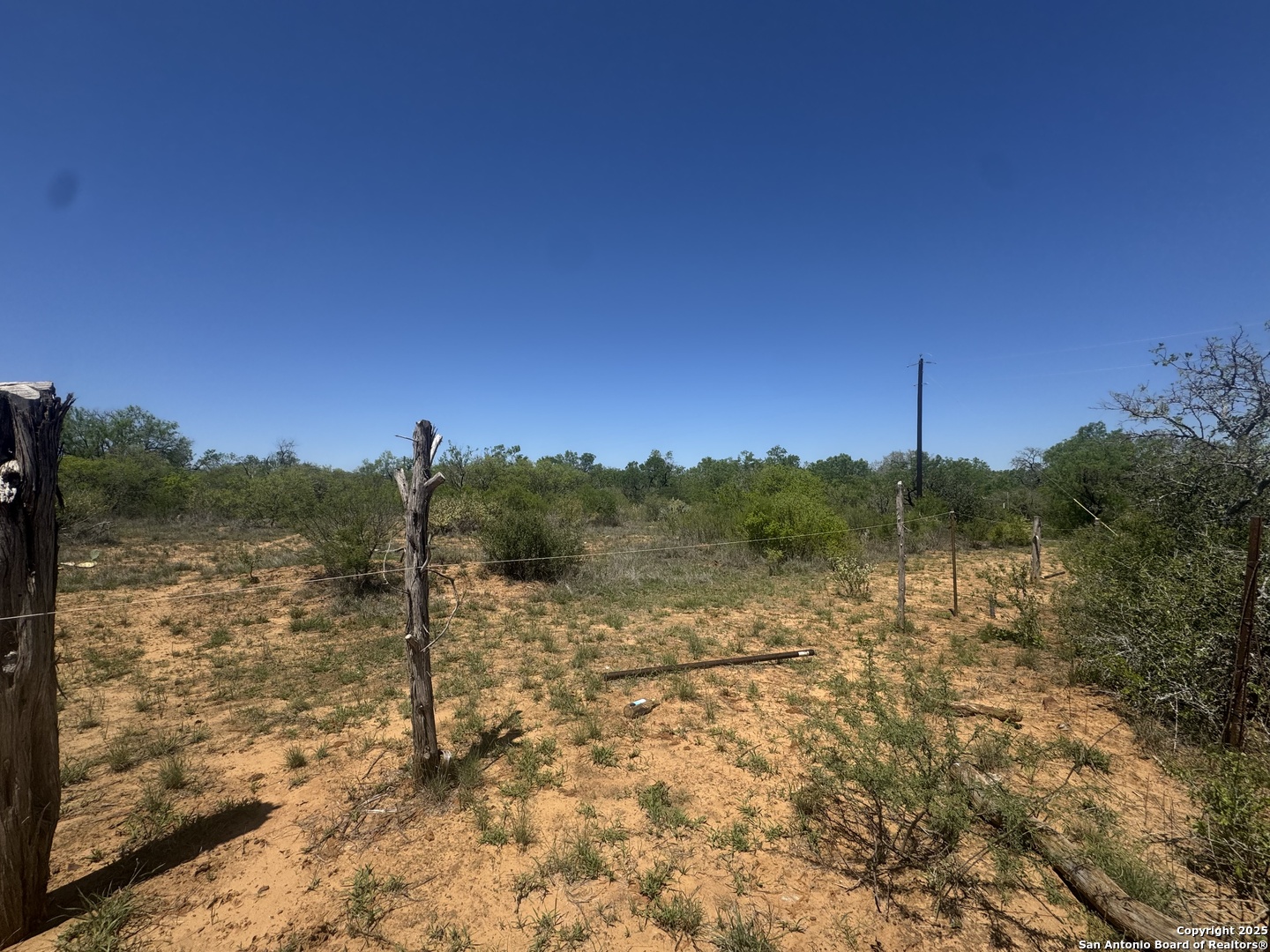 00 Kyote, Bigfoot, TX 78005 — photo 1