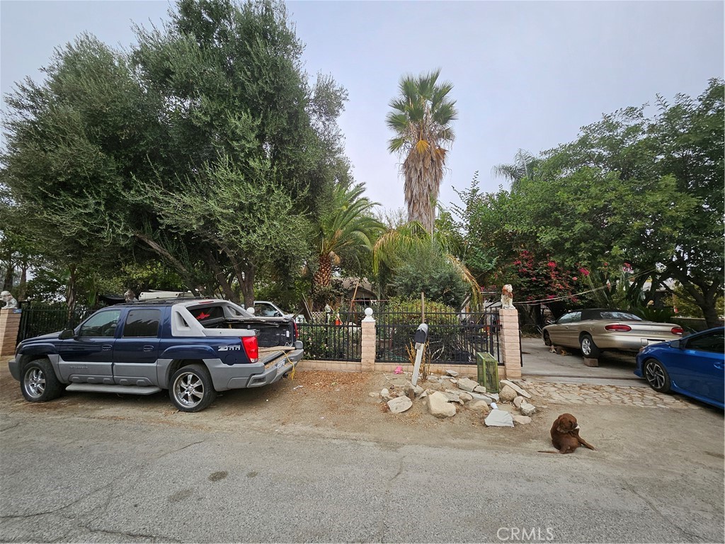 566 E Santa Fe Street, San Bernardino, CA 92408 — photo 1