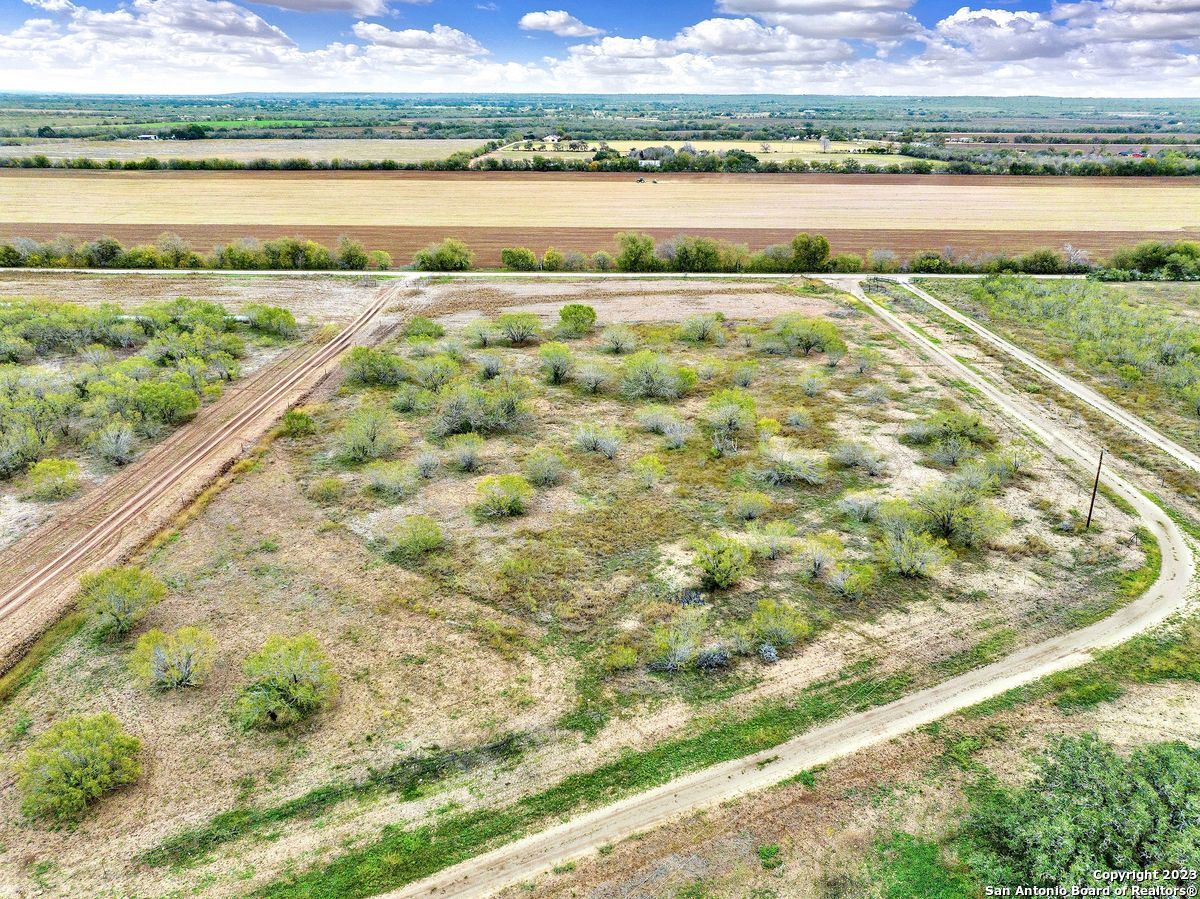 2049 County Road 451, Hondo, TX 78861 — photo 1