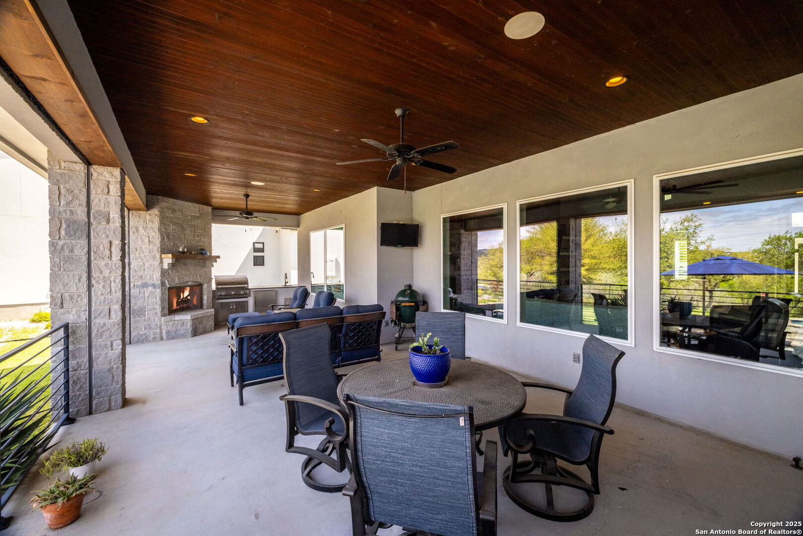 371 River Cliff, Spring Branch, TX 78070 — photo 1
