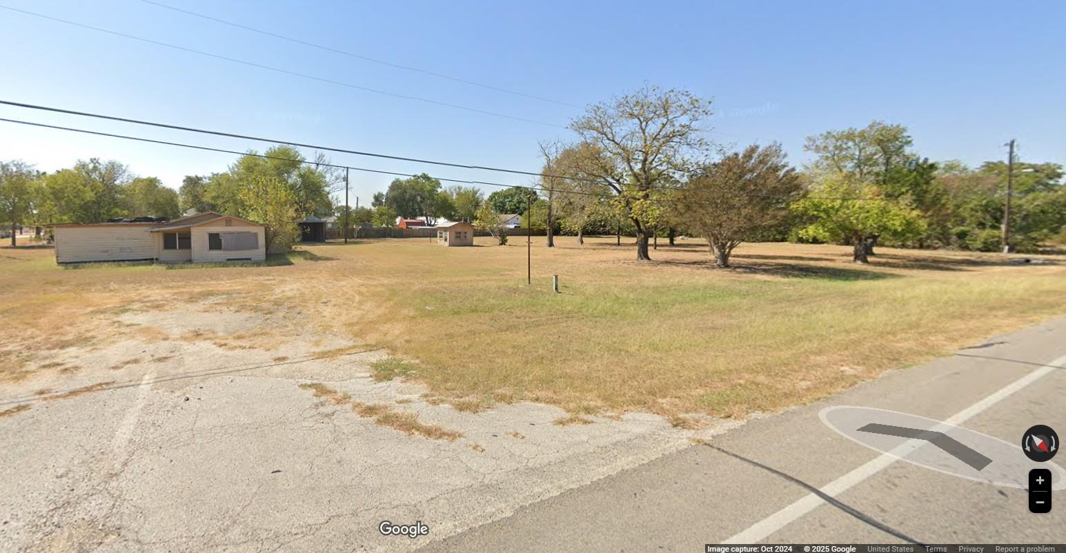 631  San Marcos Hwy, Luling, TX 78648 — photo 1