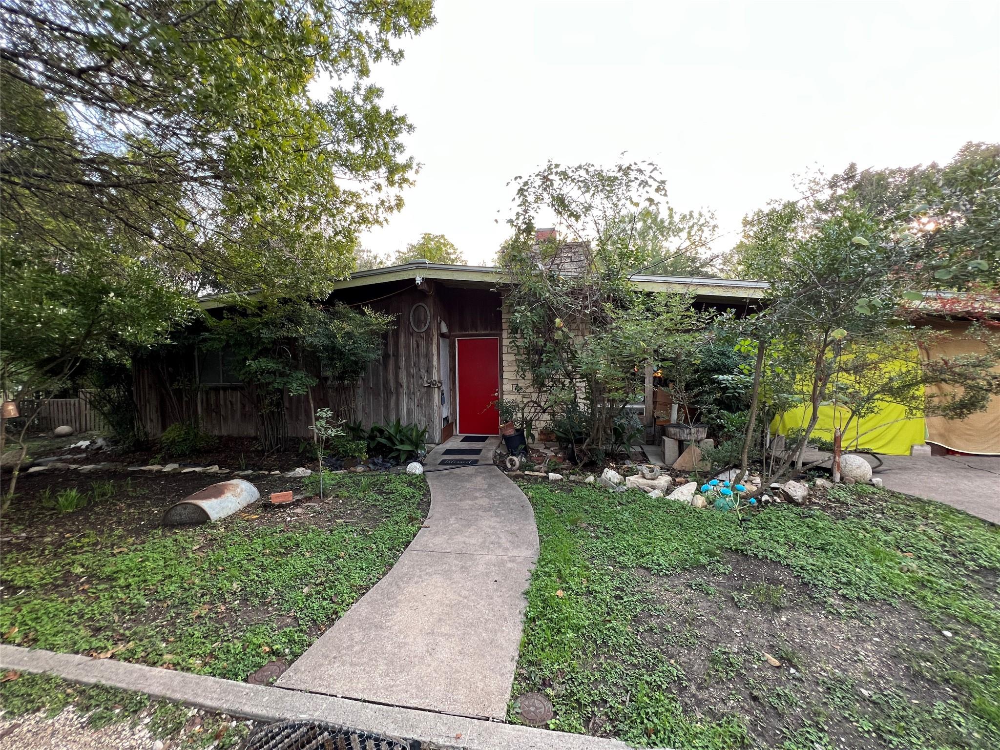905 Neans, Austin, TX 78758 — photo 1