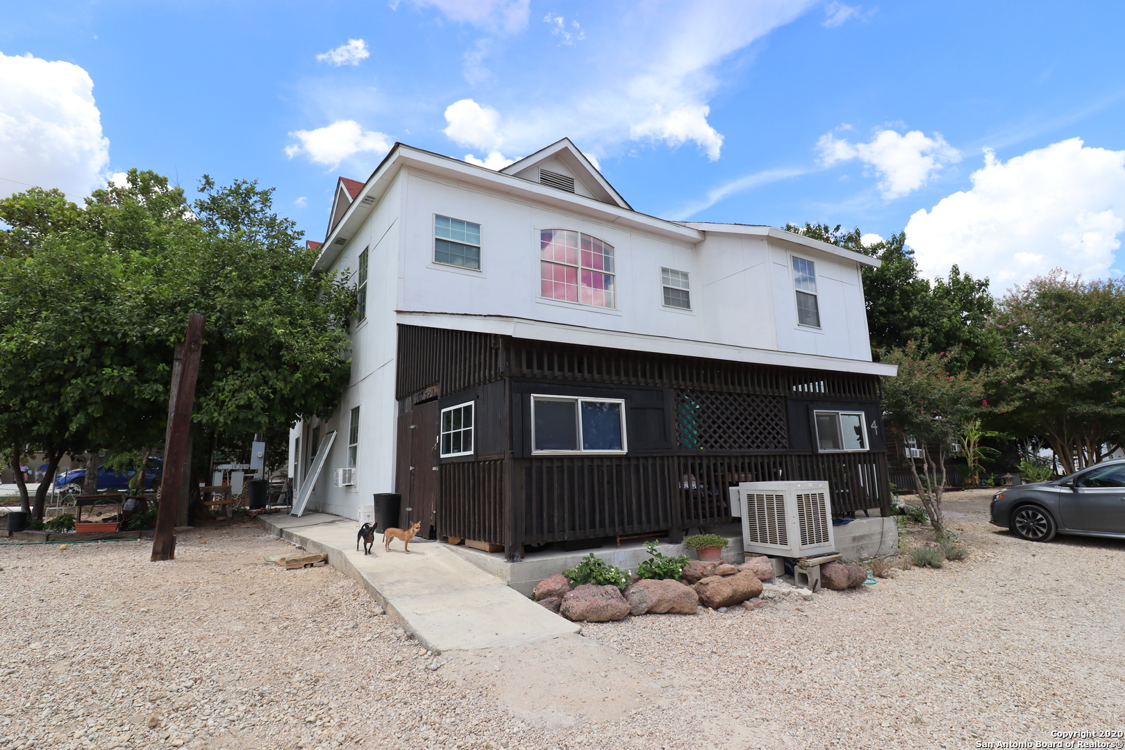 13915 interstate 35, Von Ormy, TX 78073 — photo 1