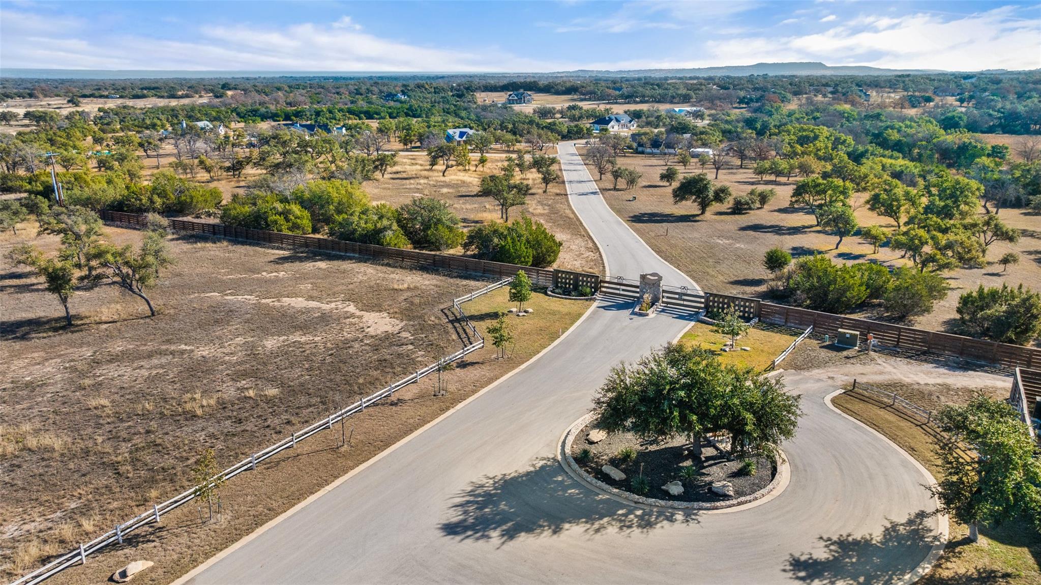 167 Mr Charlie, Round Mountain, TX 78663 — photo 1