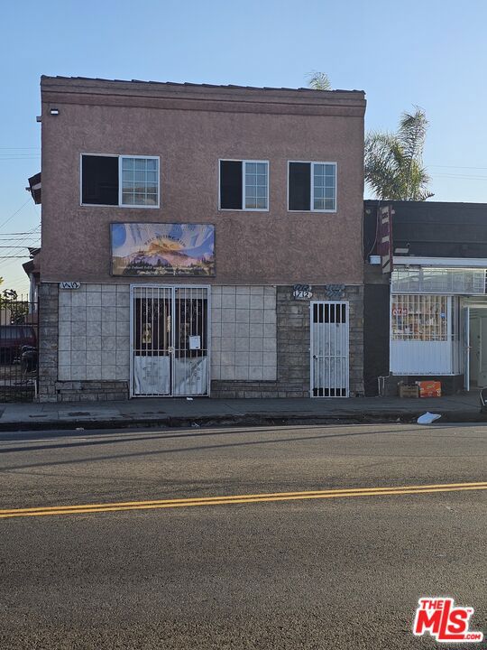 1714 W Florence Avenue, Los Angeles, CA 90047 — photo 1