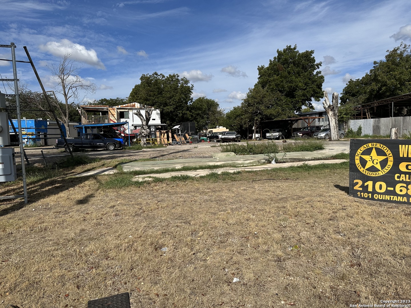 1101 Quintana Rd