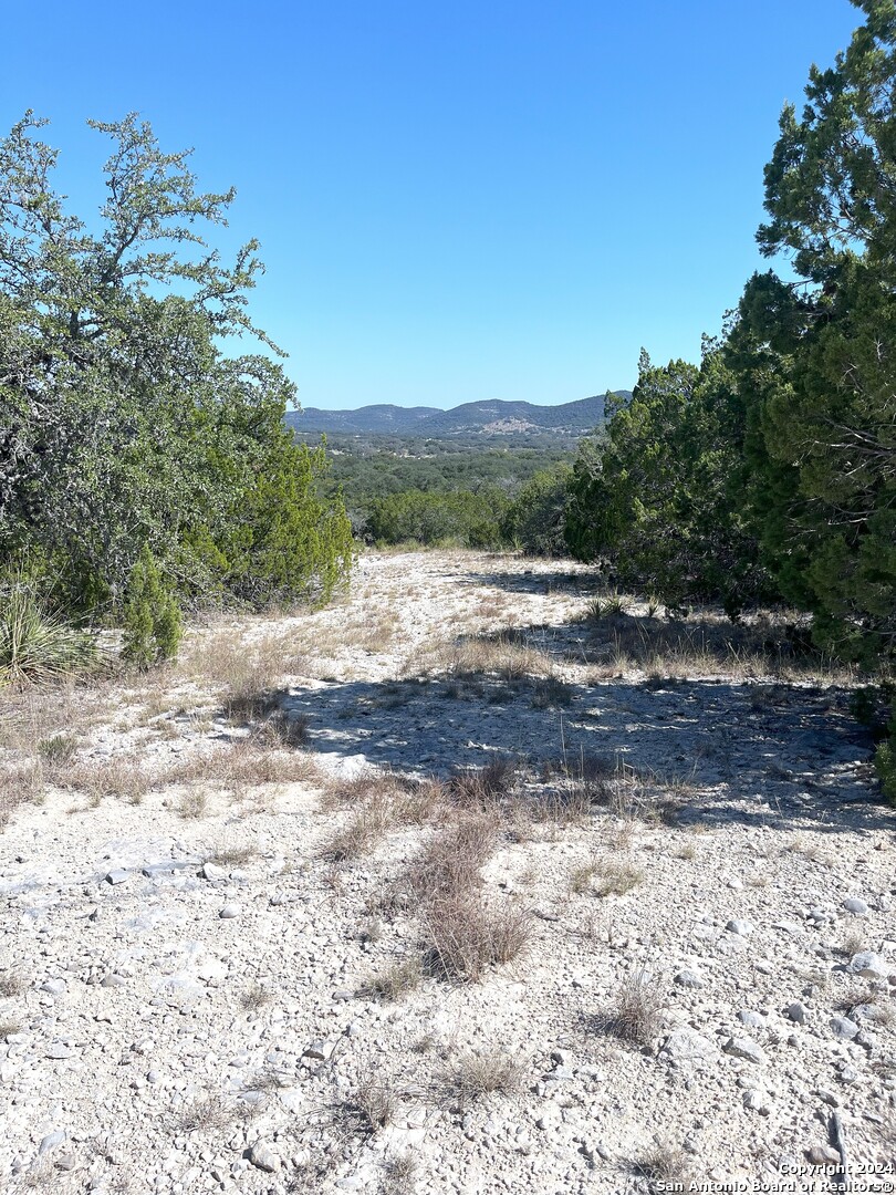 137 MIDDLE ROAD, Leakey, TX 78873 — photo 1