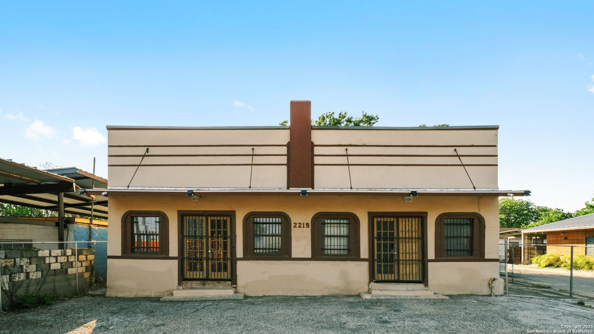 2219 S Flores, San Antonio, TX 78204 — photo 1