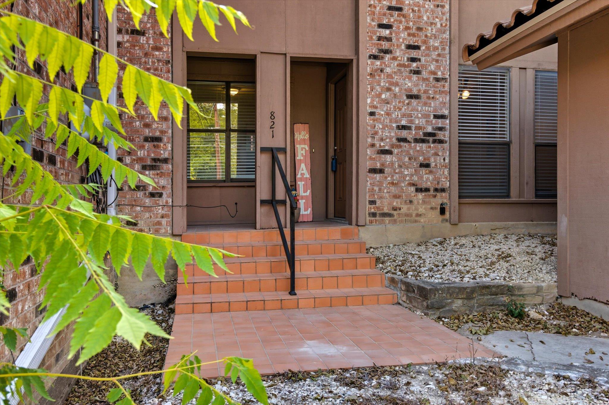 821 Old Ranch Rd 12, San Marcos, TX 78666 — photo 1