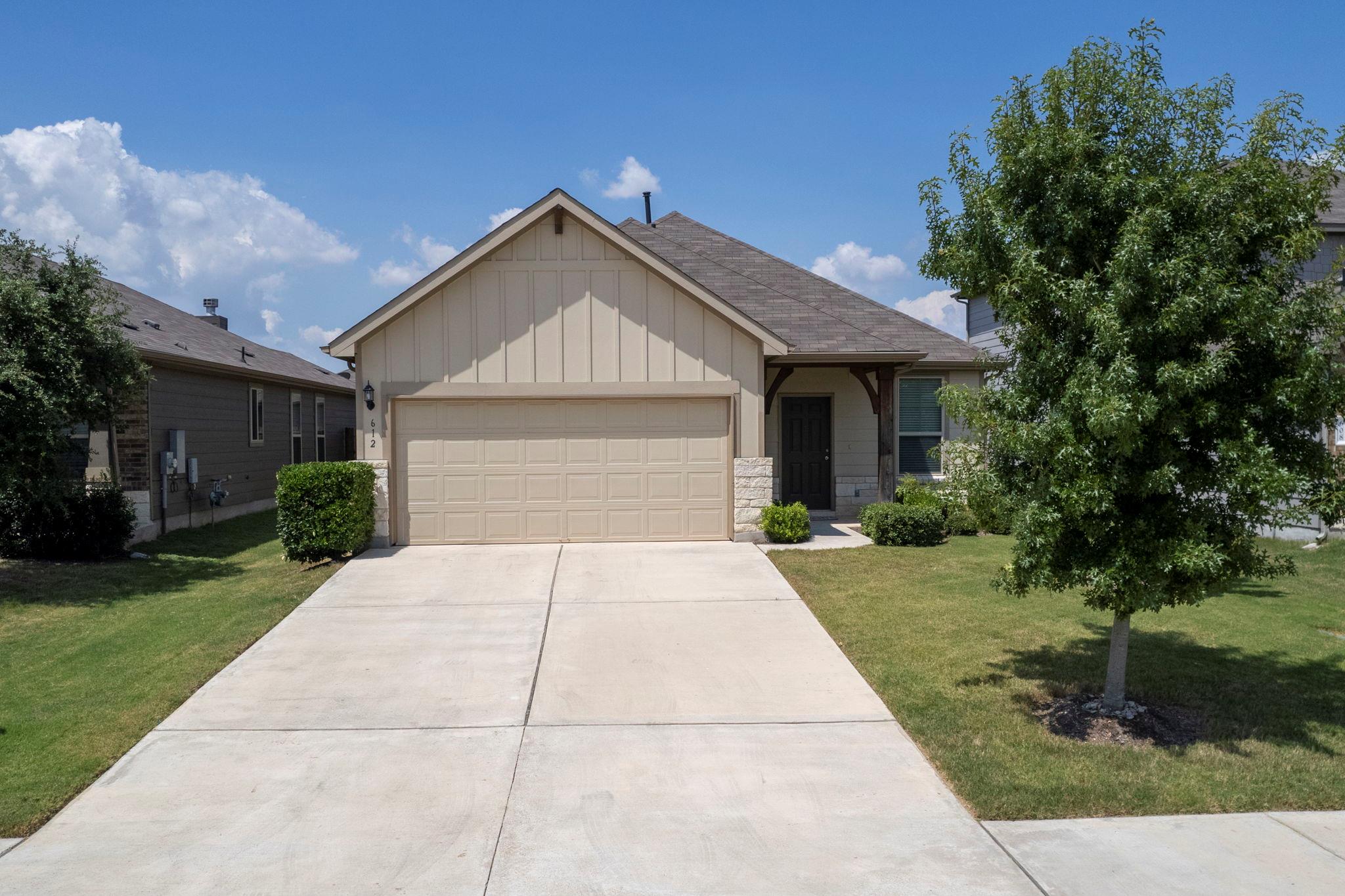 612 Reinhardt, Georgetown, TX 78626 — photo 1