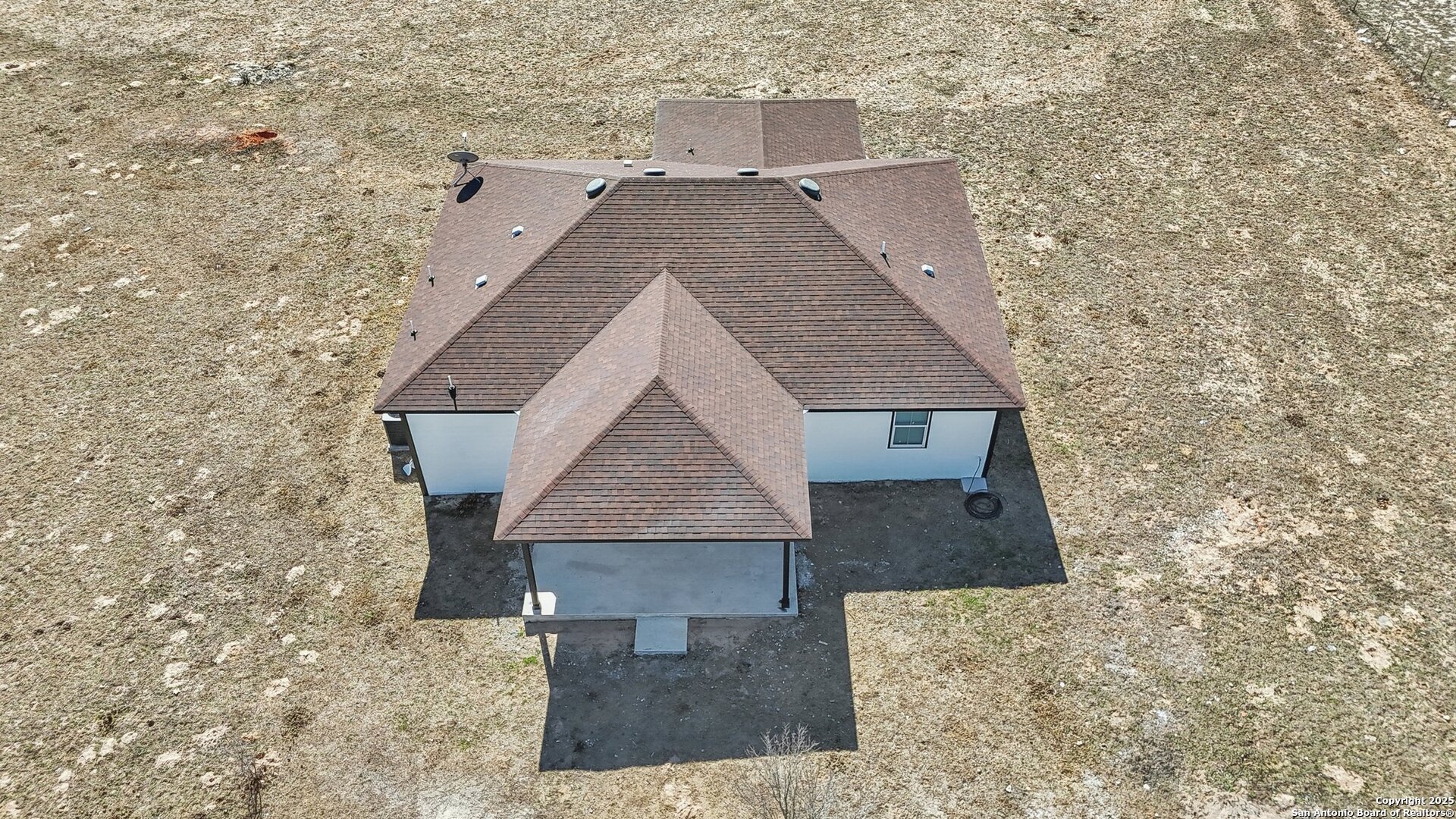 155 CRESTWAY RD, Somerset, TX 78069 — photo 1