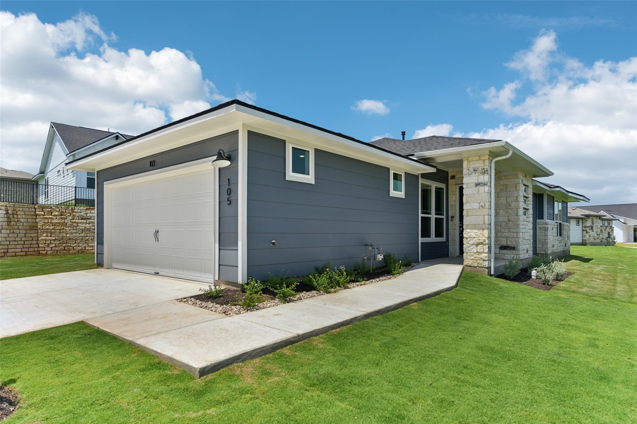 105 Antoinette, San Marcos, TX 78666 — photo 1