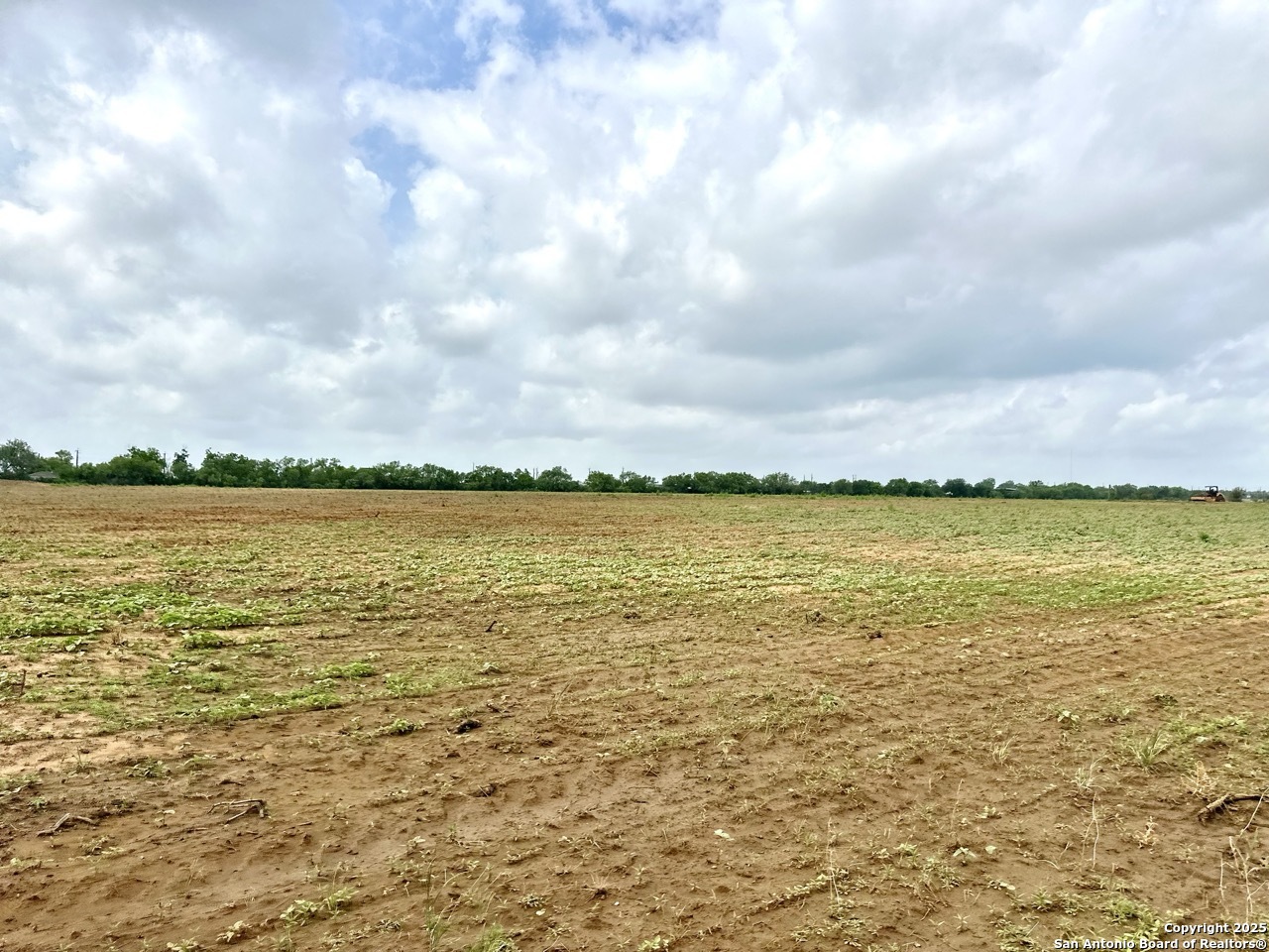20250 Interstate 35 S, Lytle, TX 78052 — photo 1
