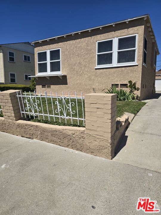 8464 Byrd Avenue, Inglewood, CA 90305 — photo 1